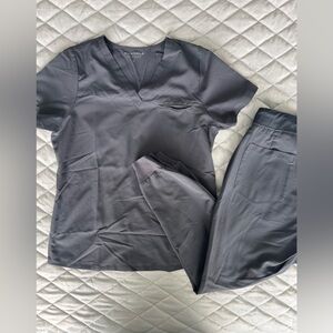 Mandala Scrub Set in Pewter